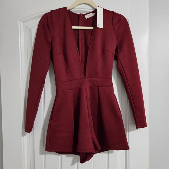 Lioness Pants - Lioness Deep V One Piece  Burgandy Sz  S NWT